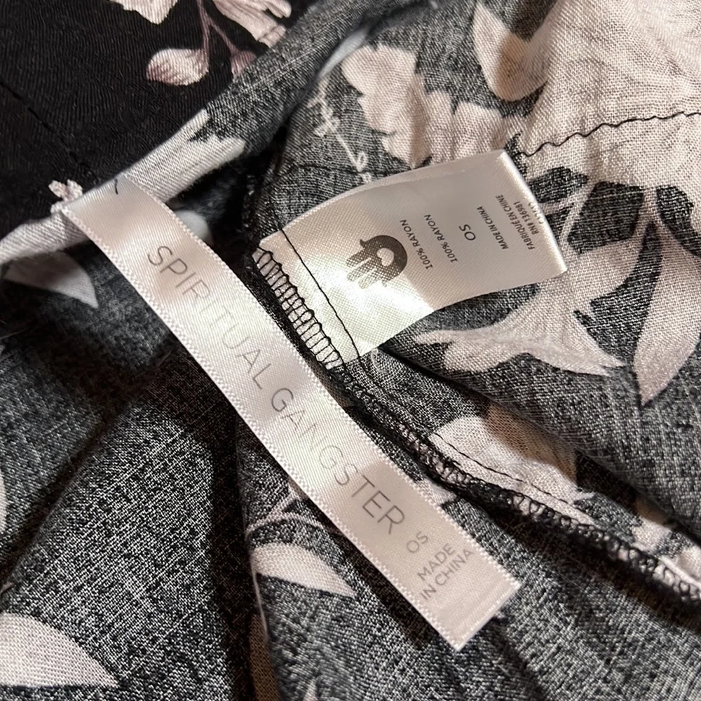 Spiritual Gangster Maya Floral Print Kimono, black and white, sz. OS - Picture 14 of 16